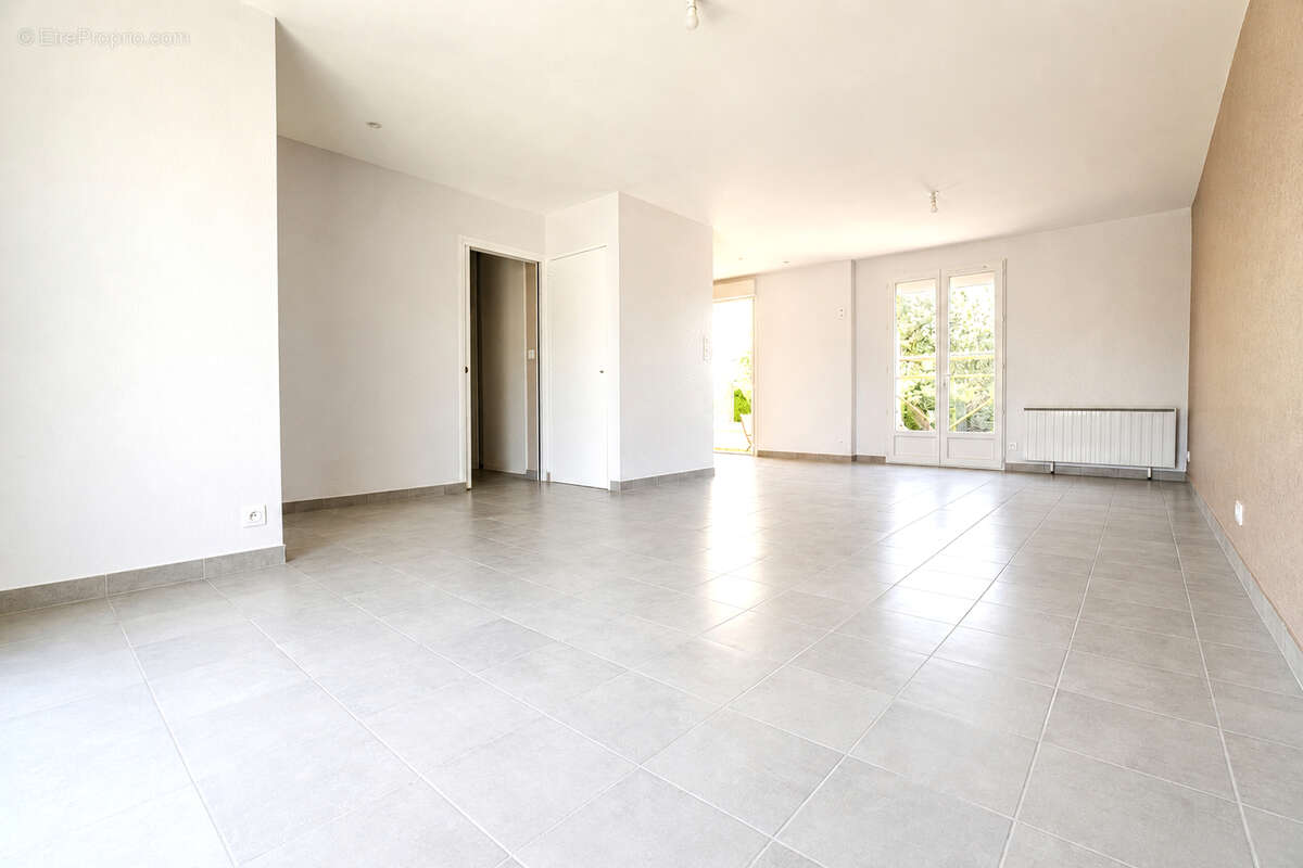 Maison Sarge Les Le Mans 3 pièce(s) 70 m2 - Garage - Jardin - Véranda - photo 2