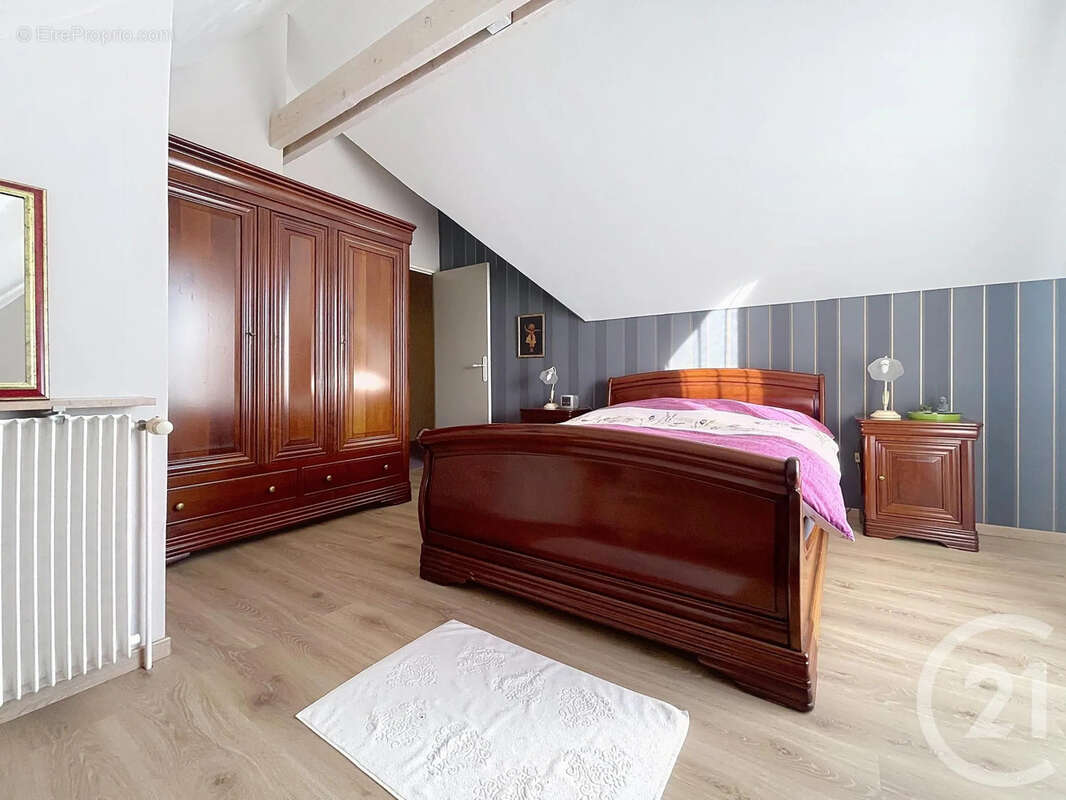 Maison à SAINT-PHAL