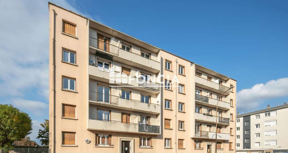 Appartement à FONTAINE
