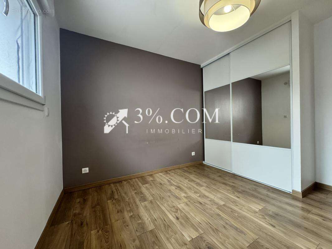 3%.COM lumineux 3 pièces 69m2 rez-de-jardin + garage et park - photo 10