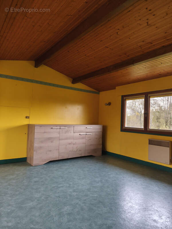 Maison à LA NEUVILLE-LES-BRAY