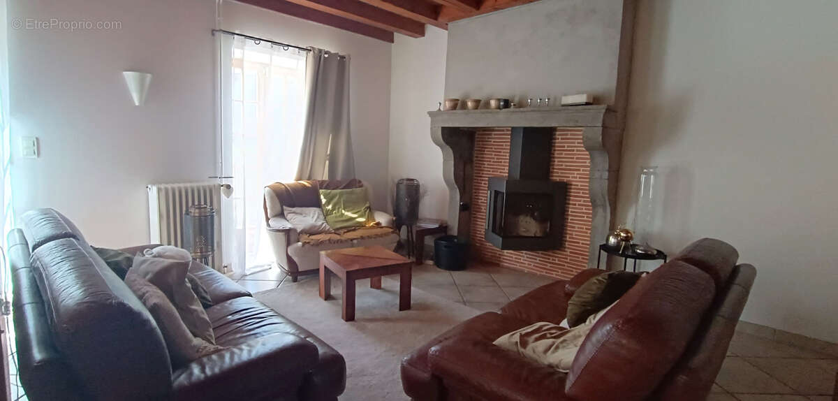 Maison à SAINT-SYLVESTRE-PRAGOULIN