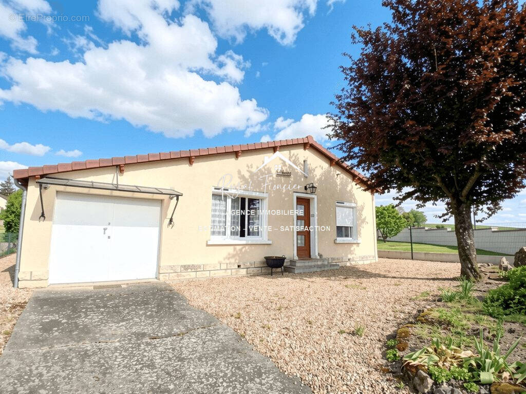 Maison de plain-pied de 59m² - Maison à LES ORMES
