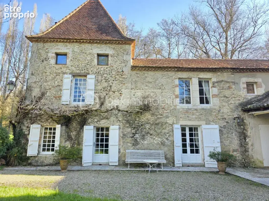 Maison à BAZENS