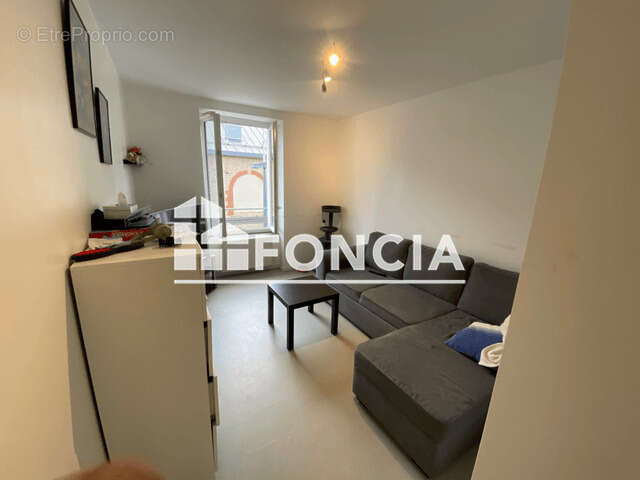 Appartement à LE CHAMBON-FEUGEROLLES