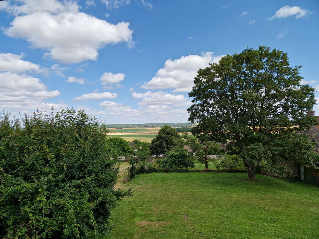 Maison à SAINT-VICTOR-DE-BUTHON