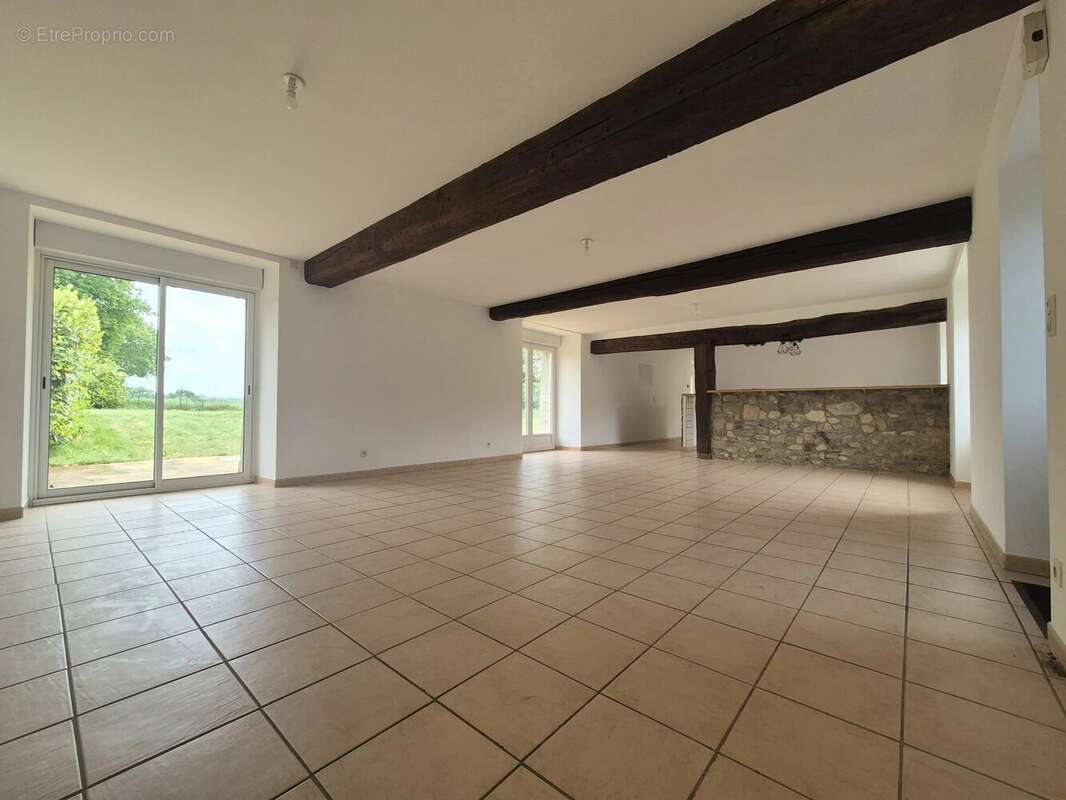 Maison à LA CHAPELLE-RAINSOUIN