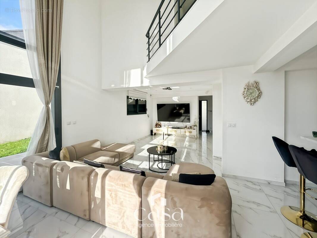 Maison à BARON-SUR-ODON