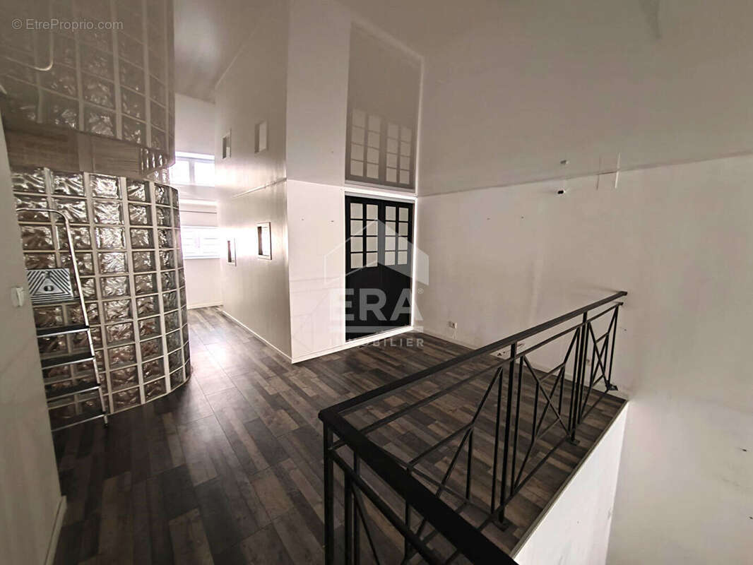 Appartement à MARSEILLE-1E