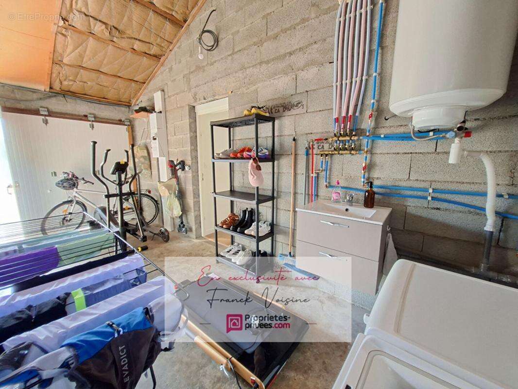 A VENDRE en Exclusivité aux Châtelliers Châteaumur, Sèvremont, maison de 68 m2 avec 1 chambre et 1 bureau sur une parcelle de 34 - photo 9