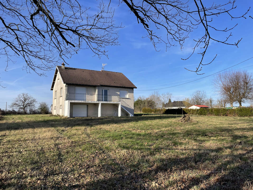 Maison à FROTEY-LES-LURE
