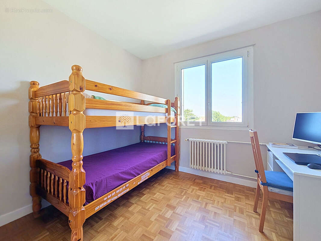 Appartement à BOURG-LA-REINE
