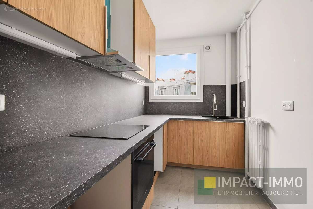 Appartement à PARIS-17E
