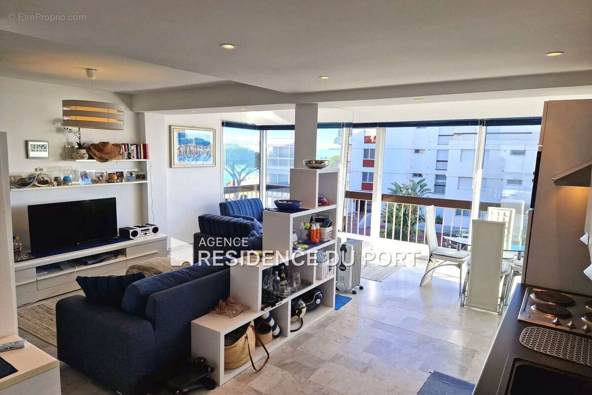 Appartement à MANDELIEU-LA-NAPOULE