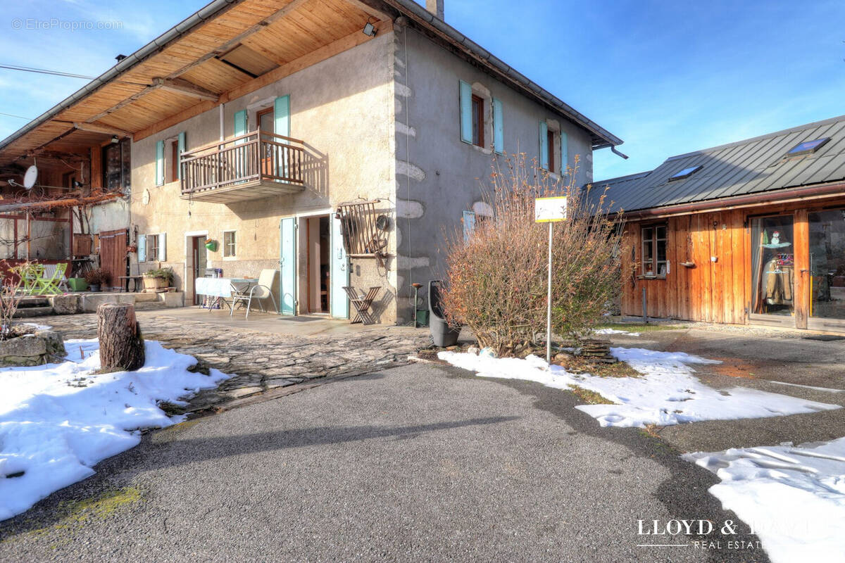 Maison à LESCHERAINES