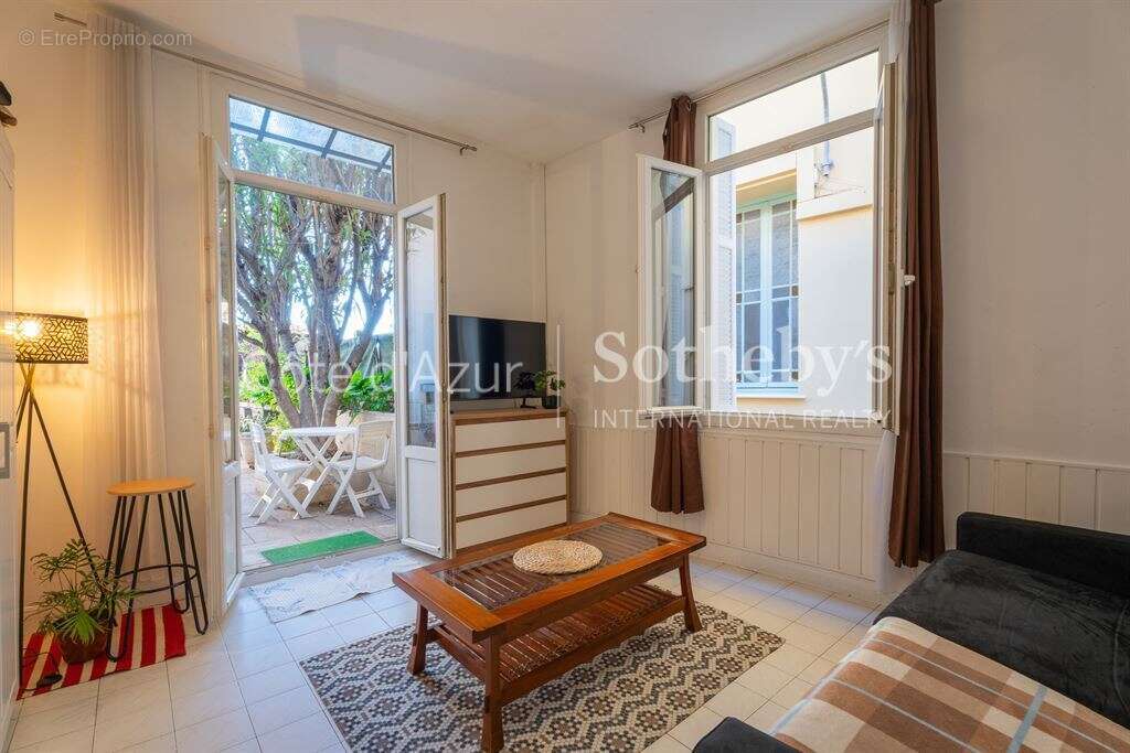 Appartement à BEAUSOLEIL