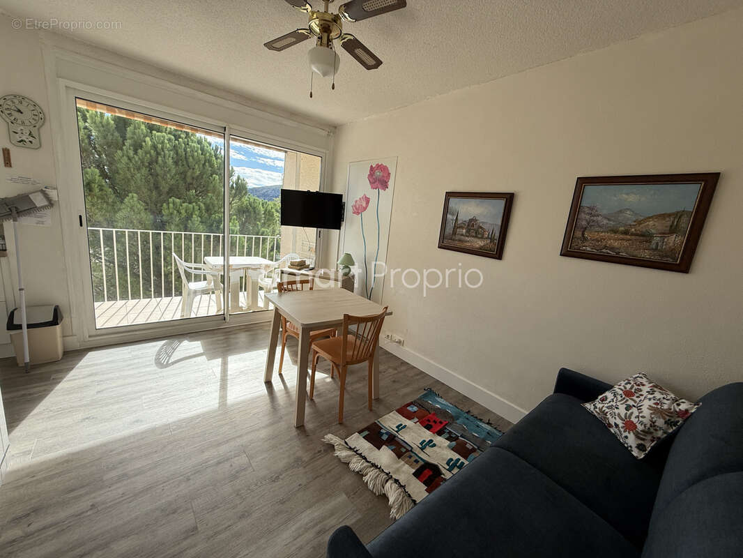 Appartement à GREOUX-LES-BAINS
