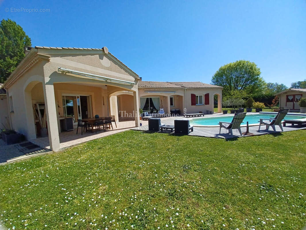 Maison à SADIRAC