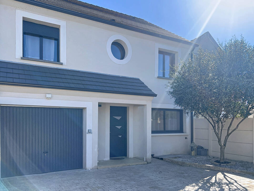 Maison à PARAY-VIEILLE-POSTE