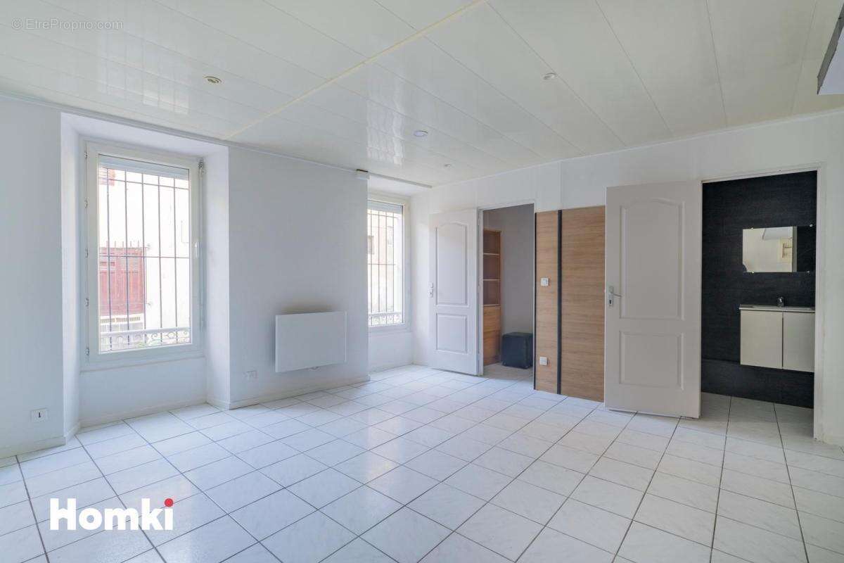 Appartement à MARSEILLE-11E