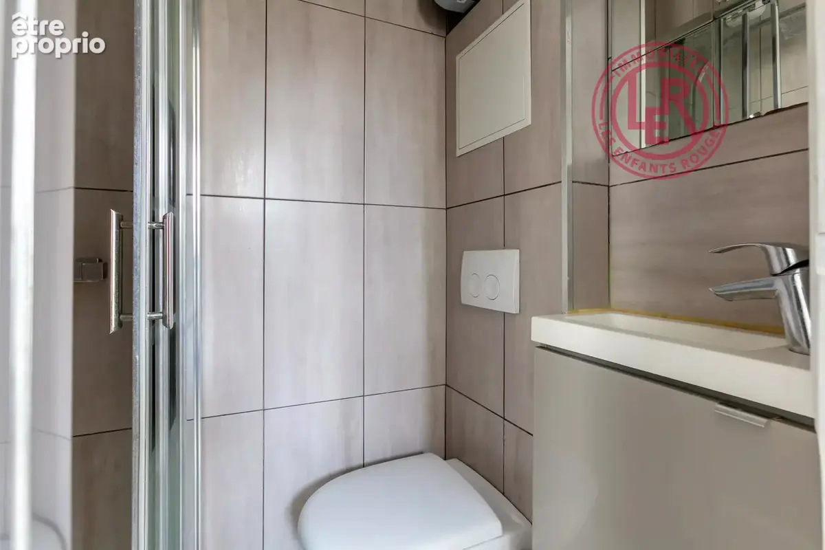 Paris 4ème - Rue des Ecouffes - 2 studios avec accès privatif - photo 8