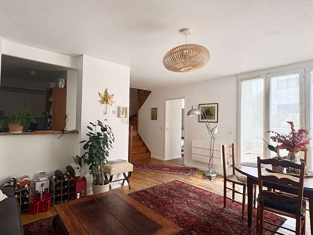 Duplex de 88m² terrasse et parking - Jardin Botanique - photo 2