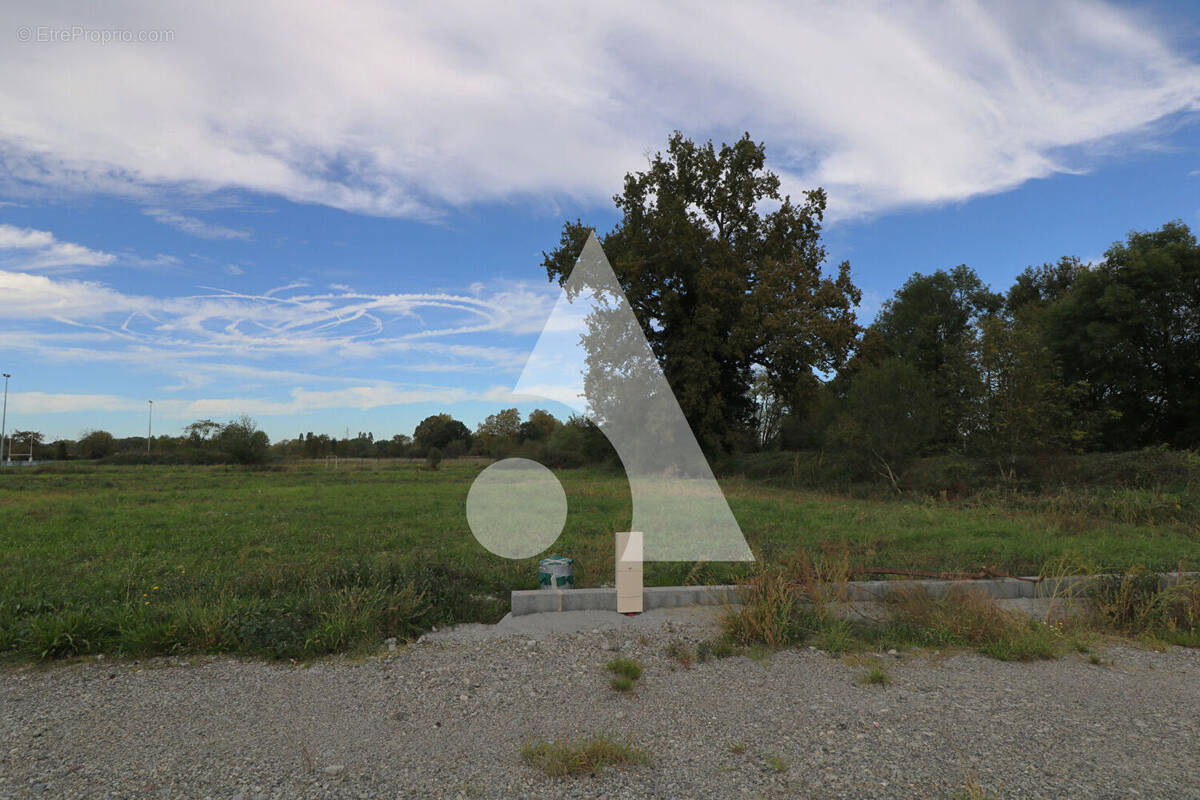 Terrain à BORDERES-SUR-L&#039;ECHEZ