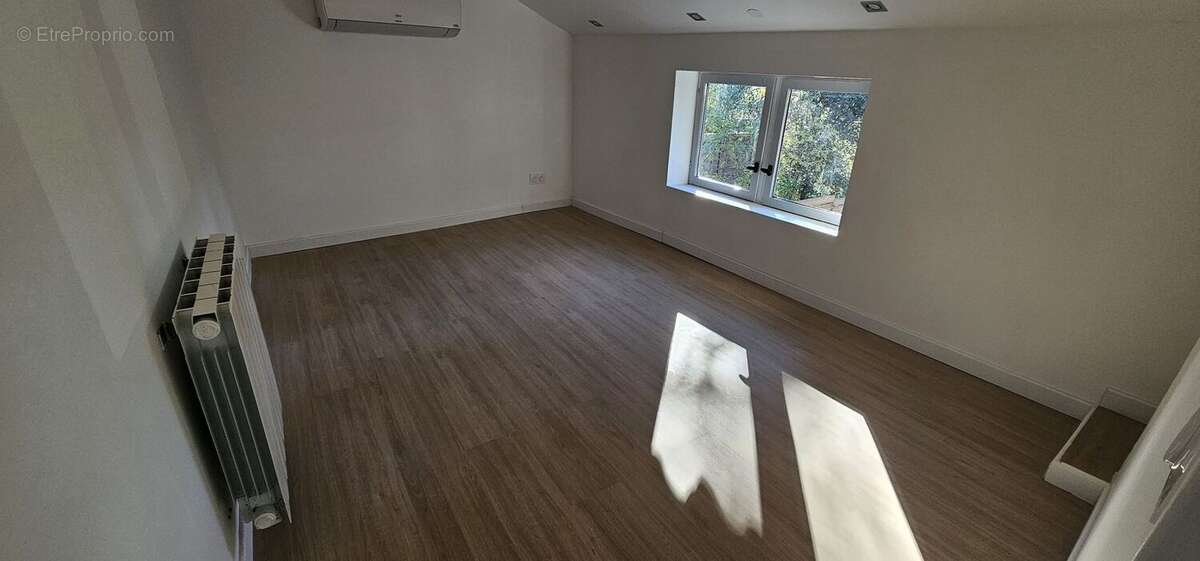 Mobil-home, terrain, habitation legere, chalet, 3 pieces, - Maison à LE CASTELLET