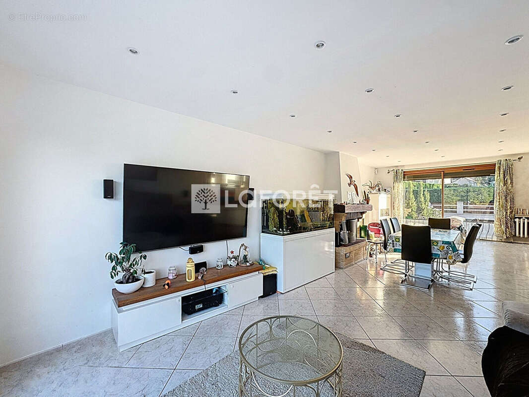 Maison à BONNEUIL-SUR-MARNE