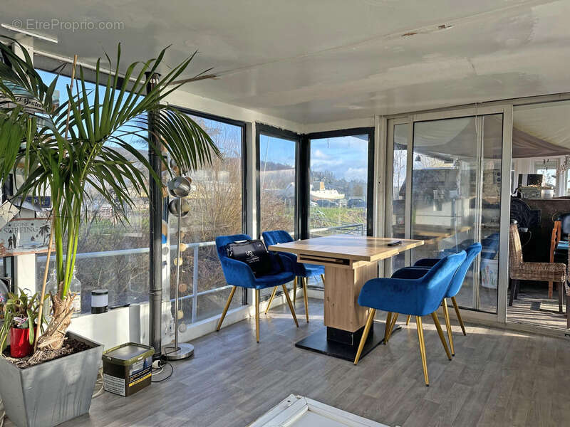 Autre à VERNEUIL-SUR-SEINE