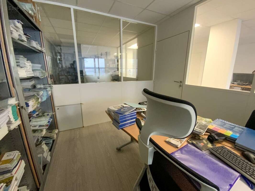 Commerce à LE RAINCY