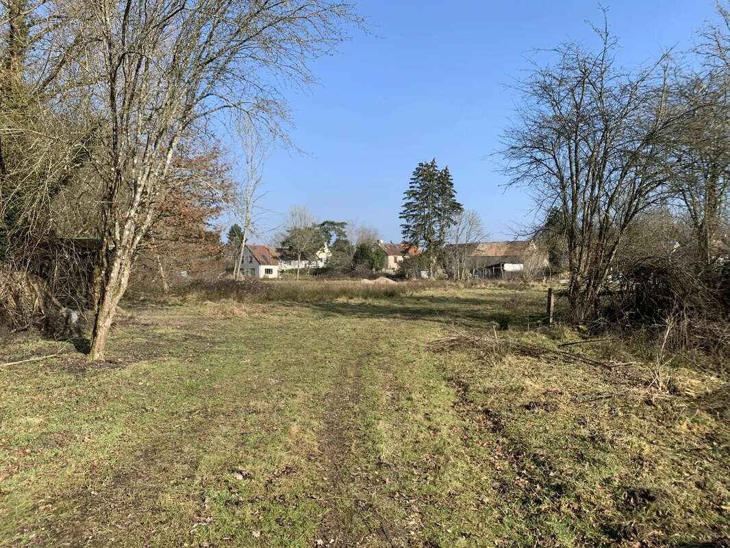 Terrain à VIEILLE-EGLISE-EN-YVELINES