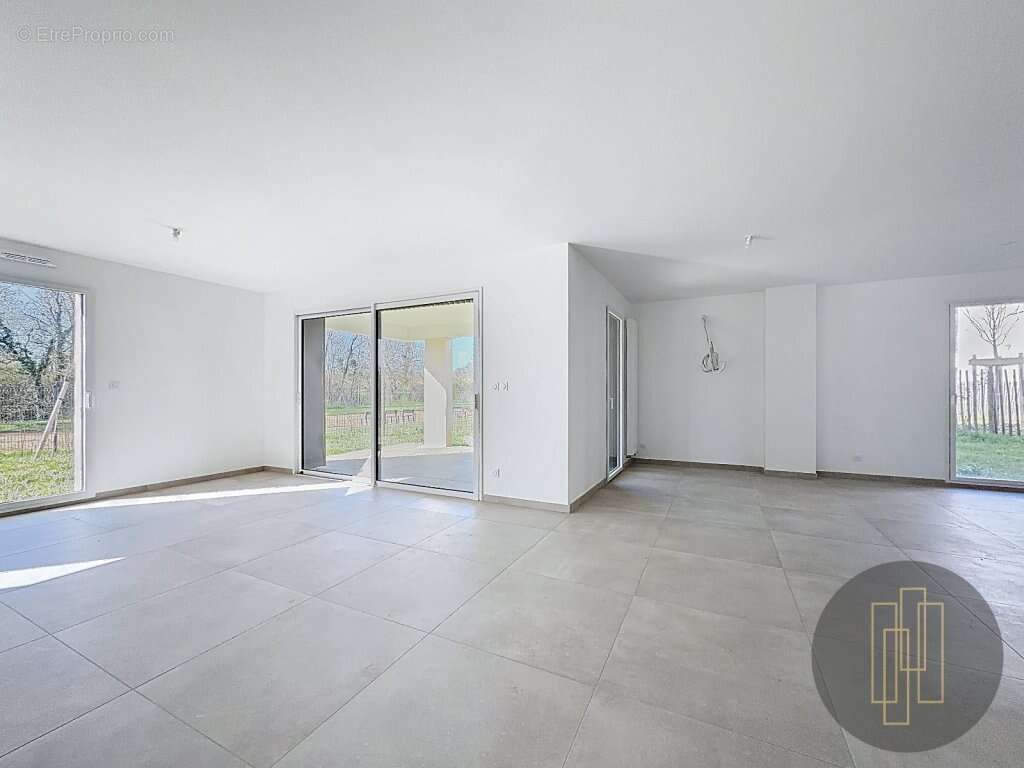 Appartement à ARNAS