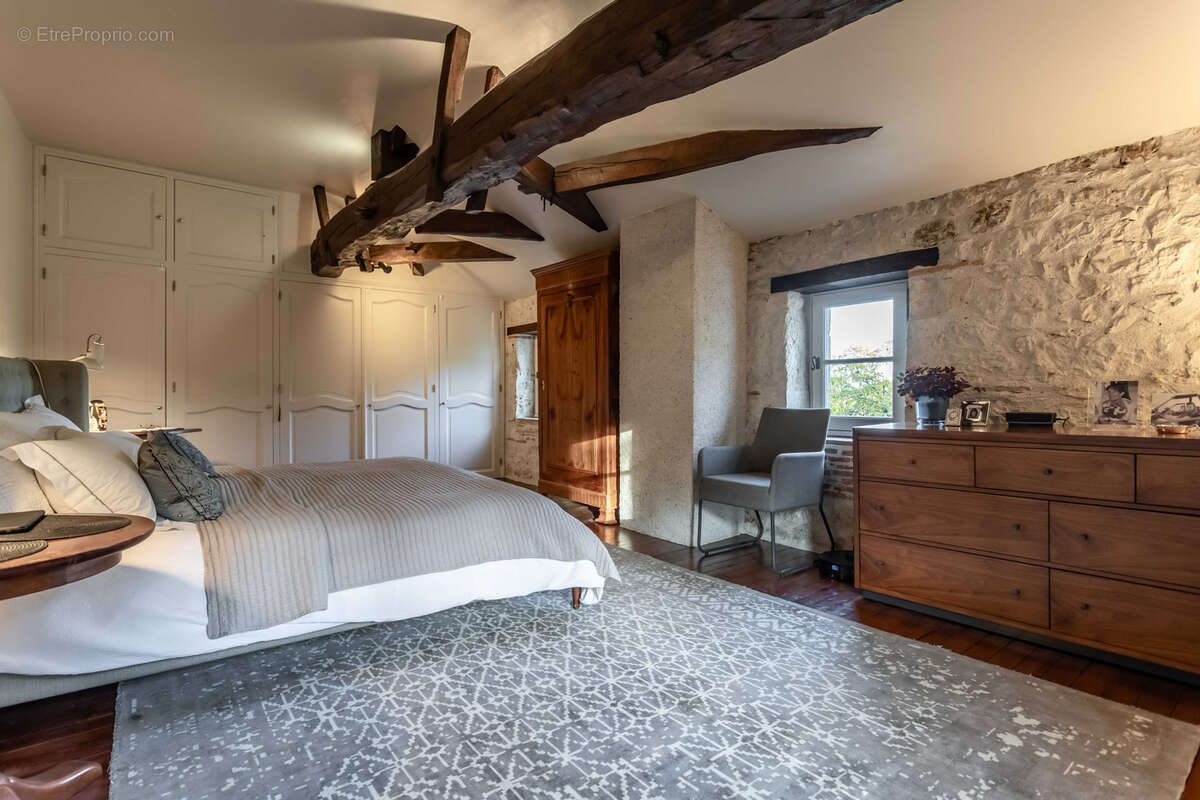 Maison à SAINTE-COLOMBE-DE-VILLENEUVE