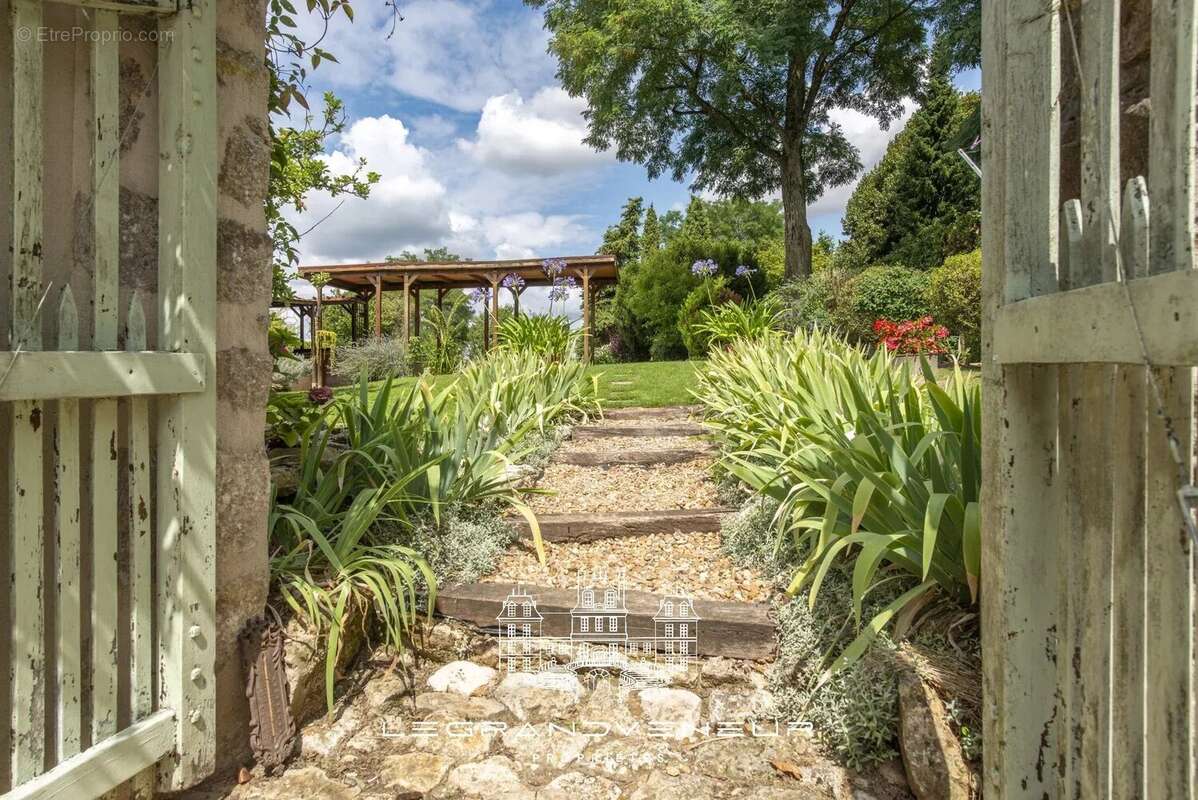 Maison à FONTAINEBLEAU