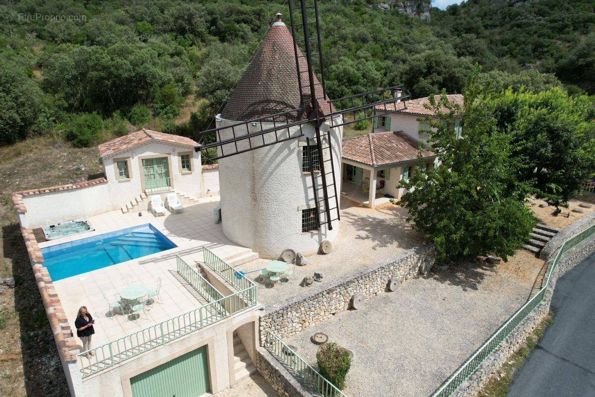 Maison à ALLEGRE-LES-FUMADES