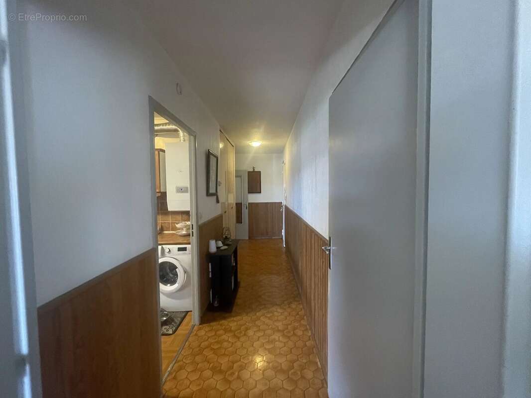 Appartement lumineux de 84,14 m² + loggia de 15 m² - photo 9