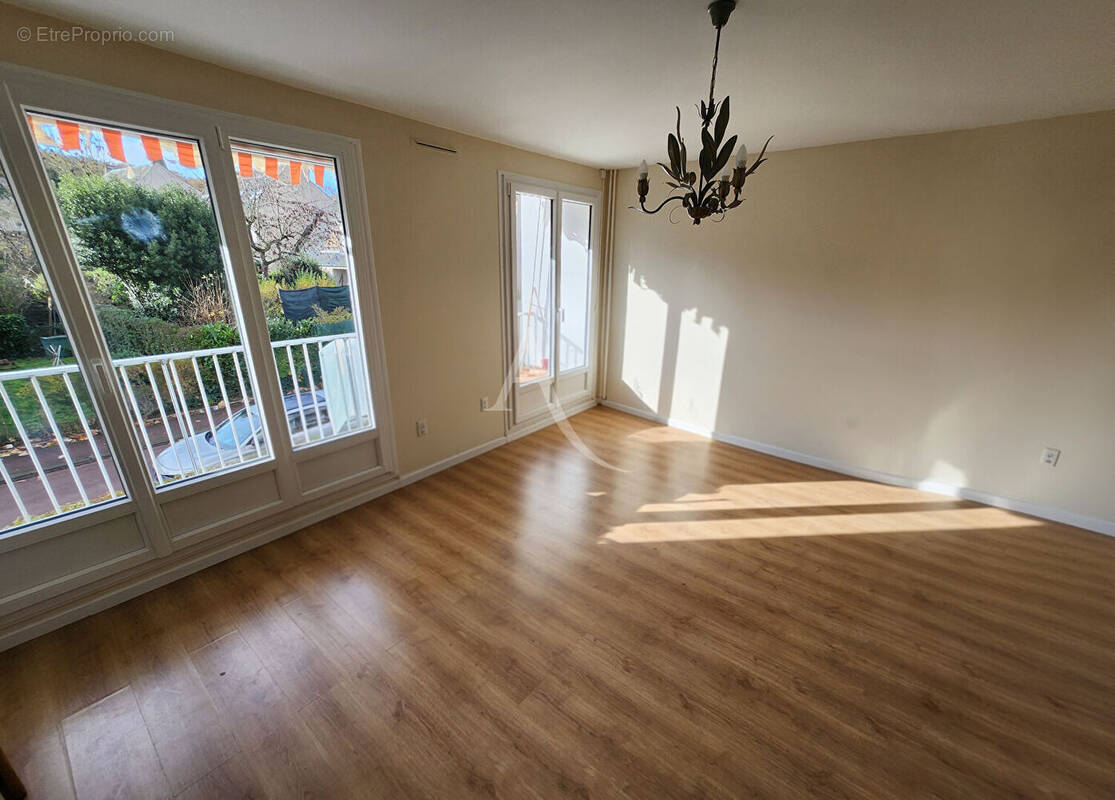 Appartement à DOURDAN