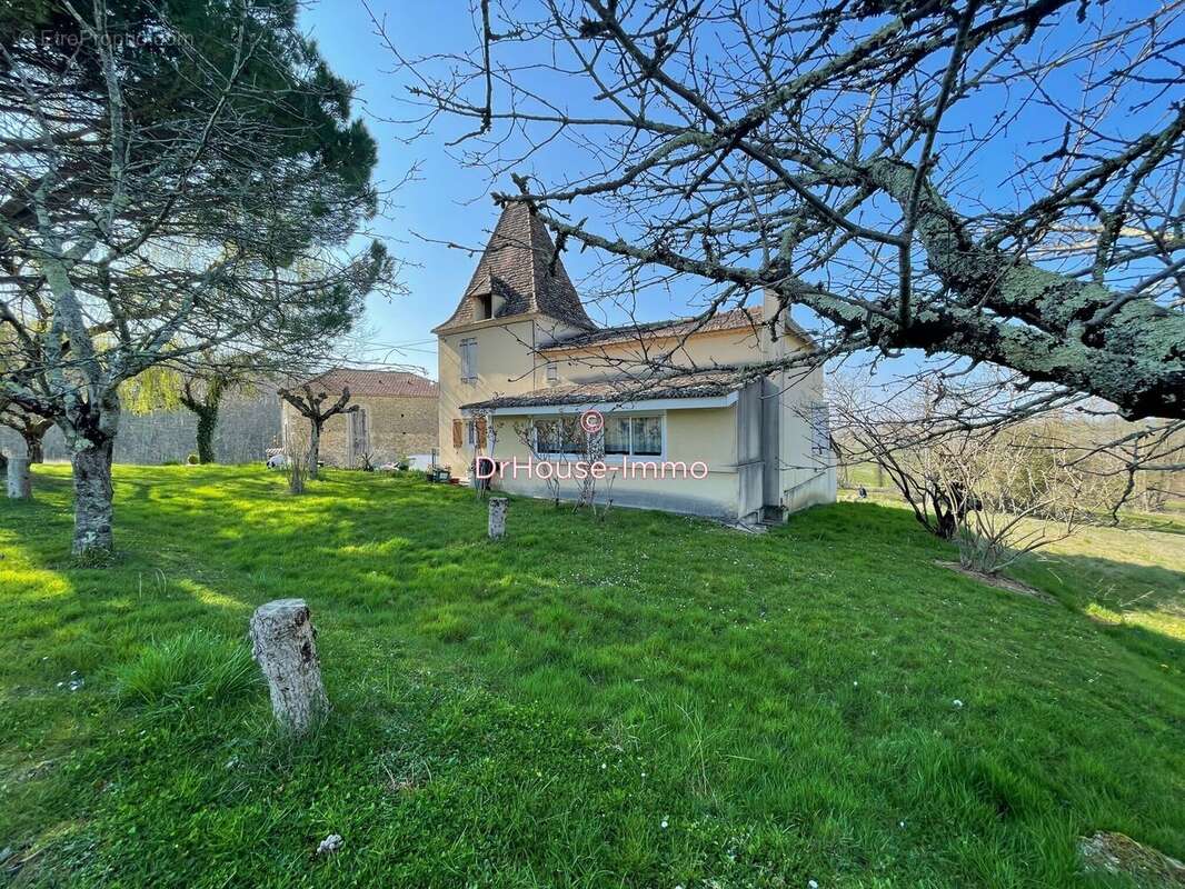 Maison à SAINT-VIVIEN-DE-MONSEGUR