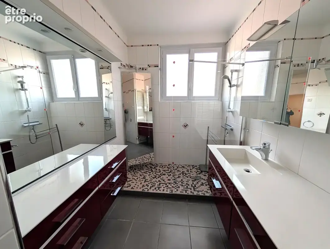 Appartement t6 / ascenseur / garage / cave / hyper-centre / mairie / parc montjoly / chamalières - photo 8