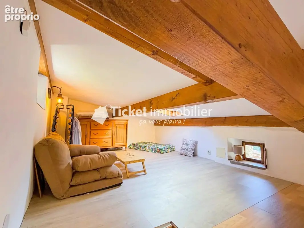Charmante maison en pierre isolée, vendue meublée, ~40m2 exploités, mezzanine aménagée, vue champs à perte de vue, poêle à bois  - photo 14