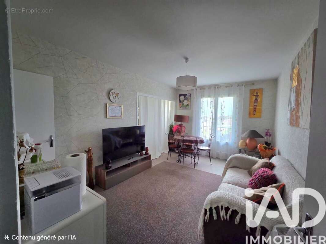 Appartement 63 m² à La Chapelle-Saint-Luc  - photo 2