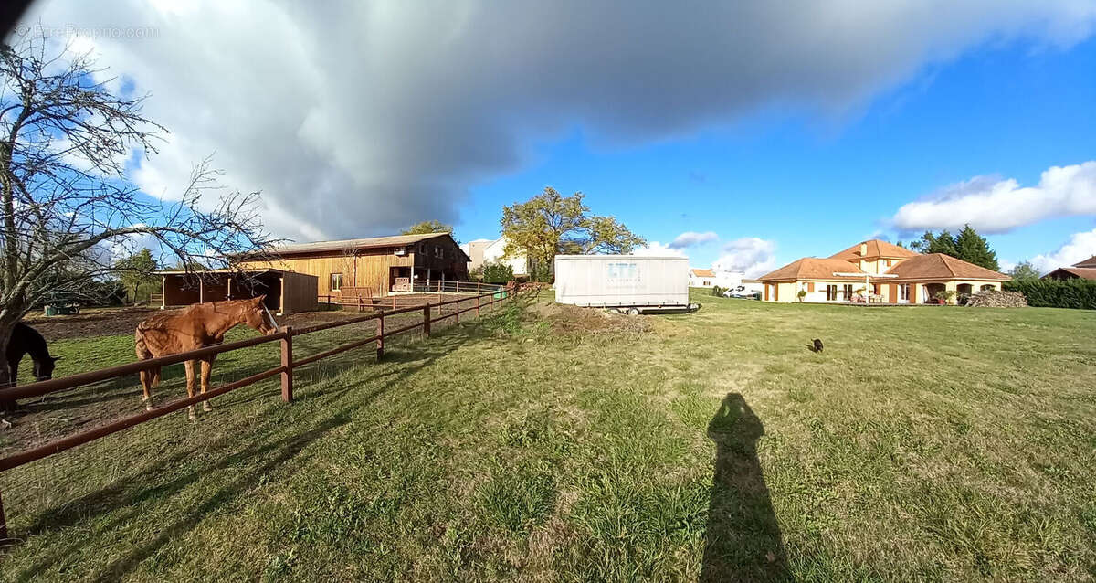 Maison à MONTPON-MENESTEROL