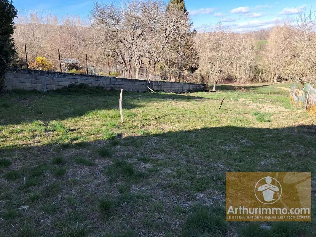 Terrain à SAINT-GERMAIN-DU-TEIL