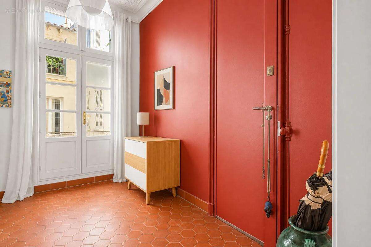 3 pièces de 82m² au cœur d'Avignon, vendu loué - photo 6
