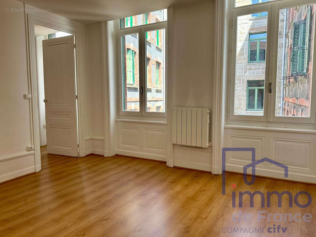 Appartement à SAINT-ETIENNE