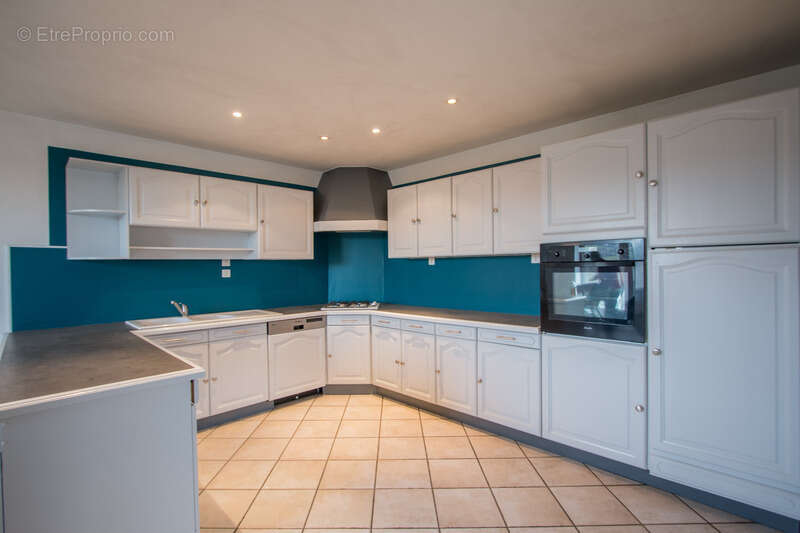 Dpt Rhône (69), à vendre AVEIZE,  Ferme, 4 chambres et nombreuses dépendances - photo 13