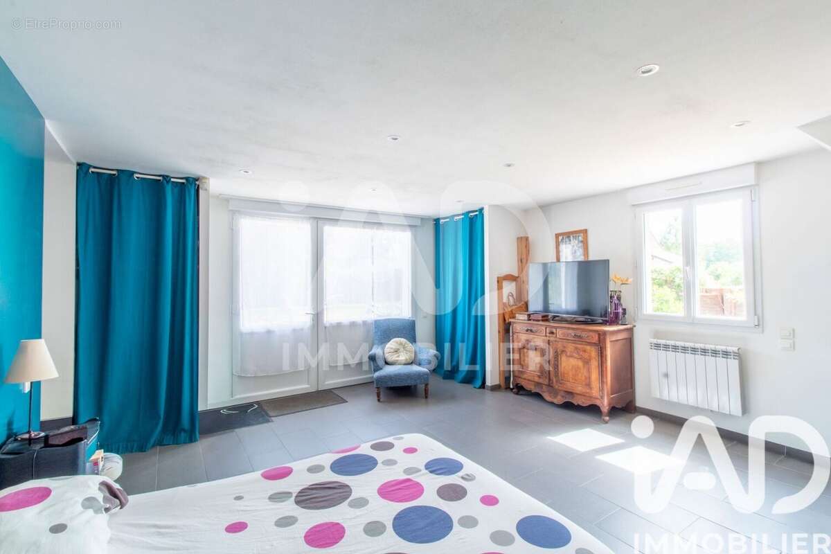 Maison 236 m² à Chatenoy  - photo 6