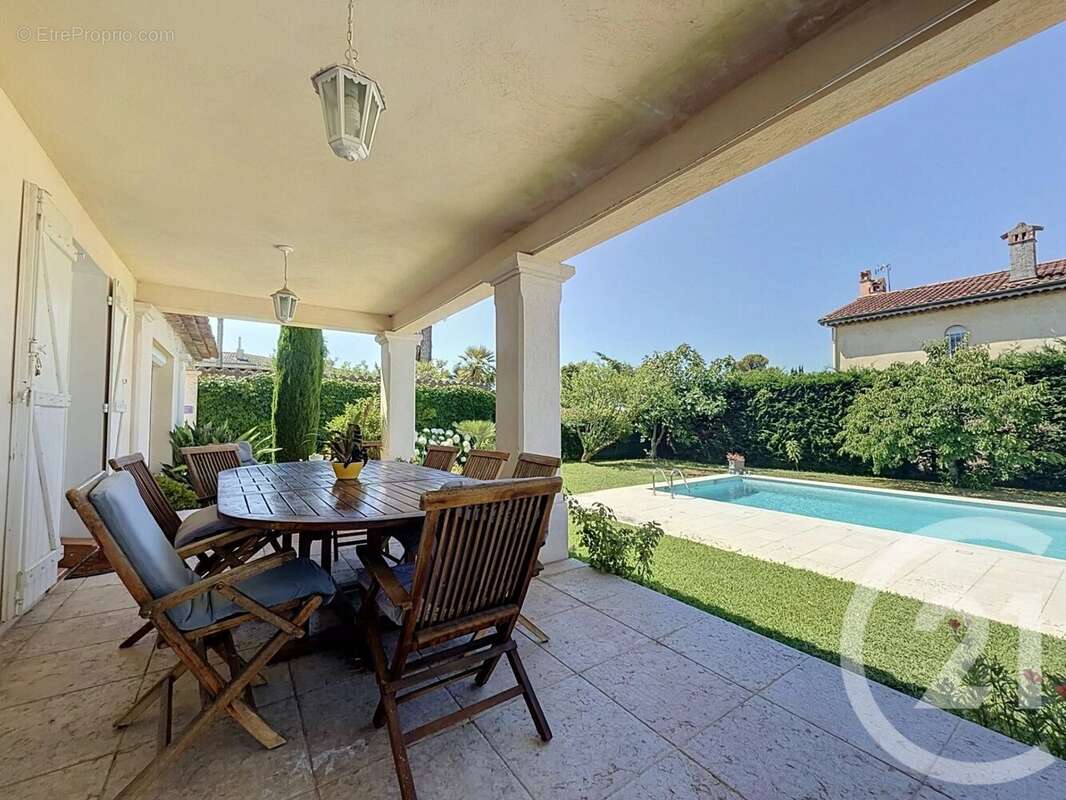 Maison 138 m² à Mouans-Sartoux  - photo 6