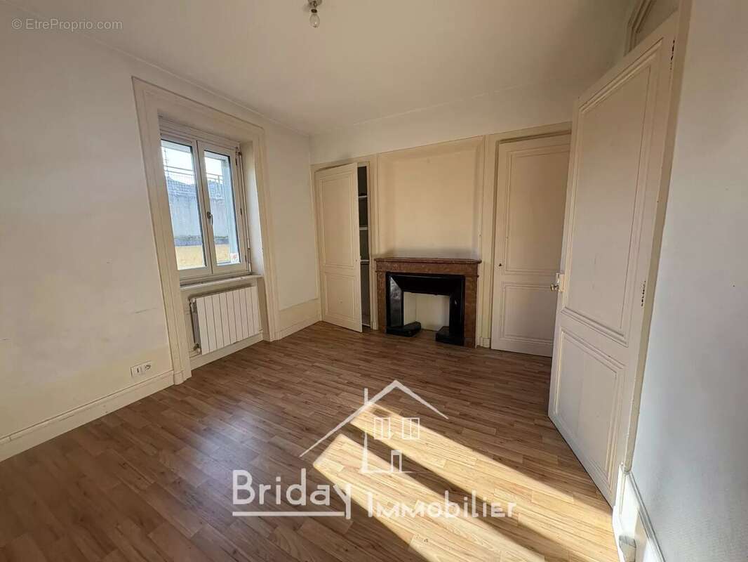 Appartement à SAINT-SYMPHORIEN-D'OZON